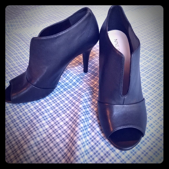 Nine West Shoes - NEVER WORN! Nine West open toe slit ankle booties